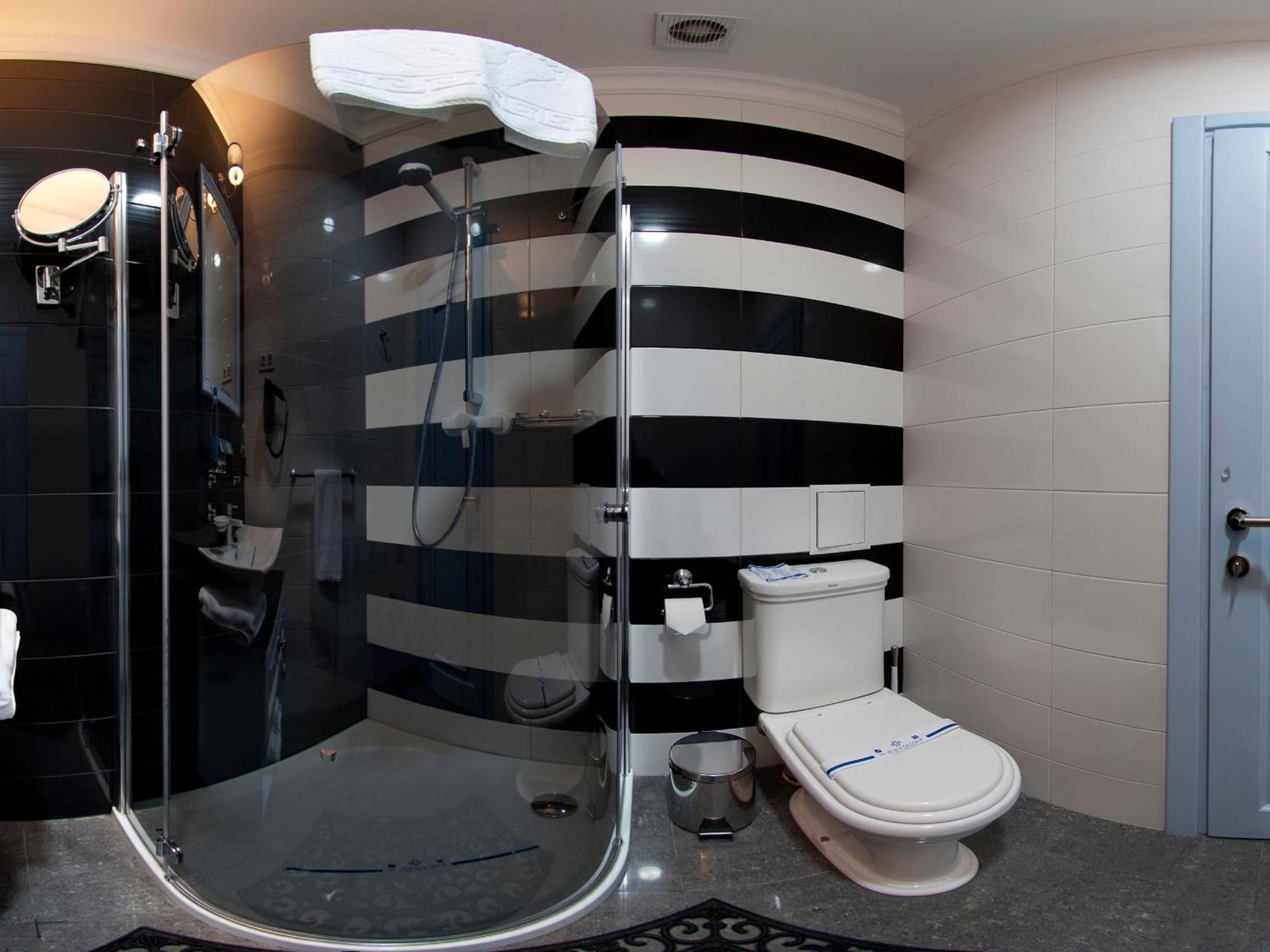 Mirax Boutique Hotel Charkiv Exteriör bild