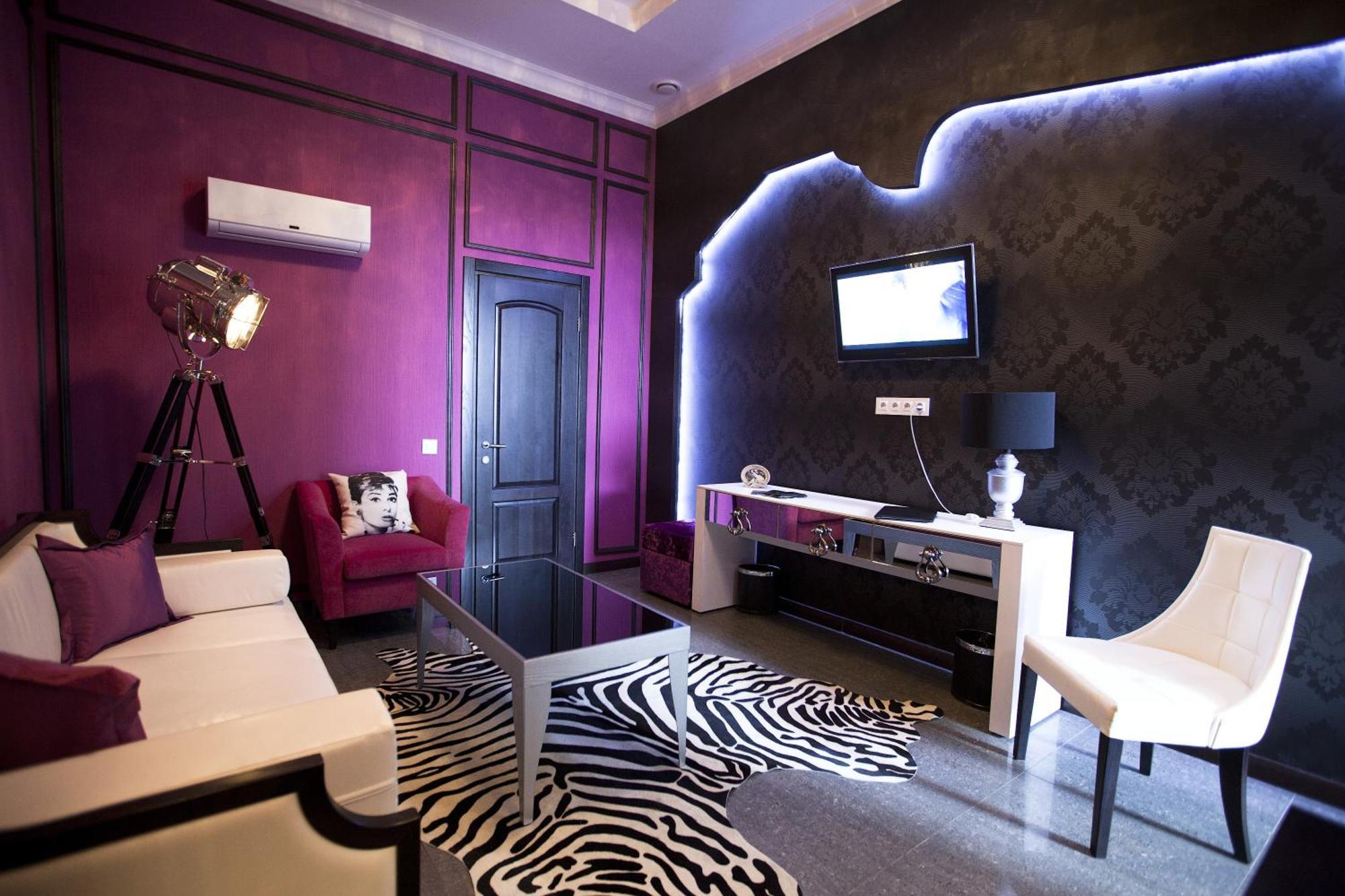Mirax Boutique Hotel Charkiv Exteriör bild