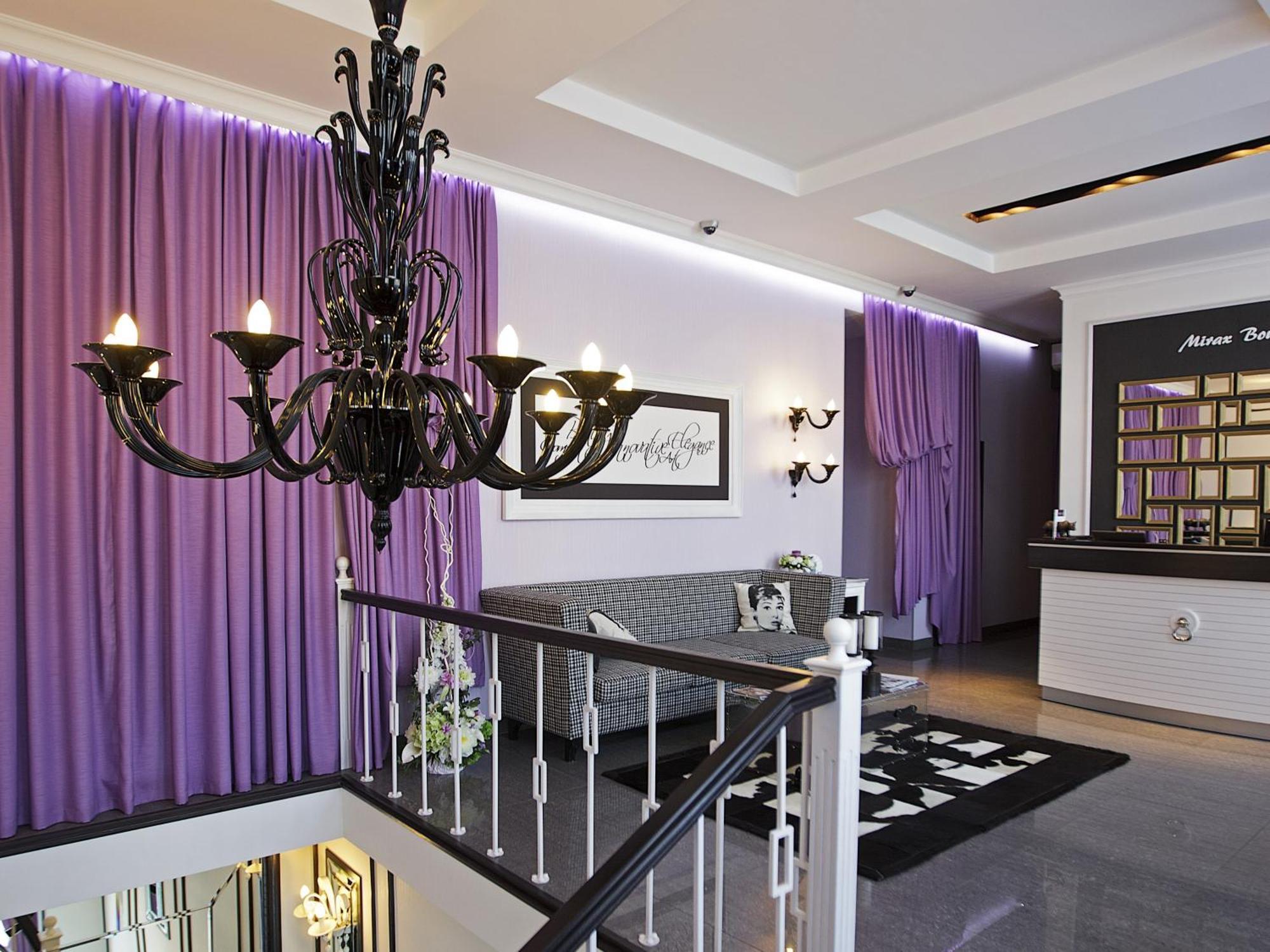 Mirax Boutique Hotel Charkiv Exteriör bild