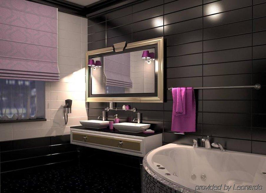 Mirax Boutique Hotel Charkiv Exteriör bild
